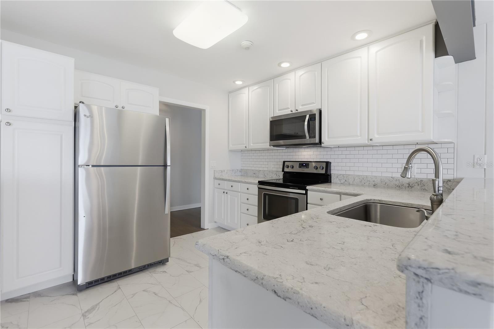 MAGNOLIA SHORES - Residential