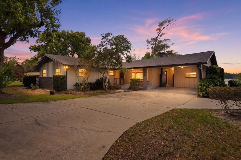 Photo of 940 N Kepler Road, Deland, FL 32724 (MLS # V4948240)