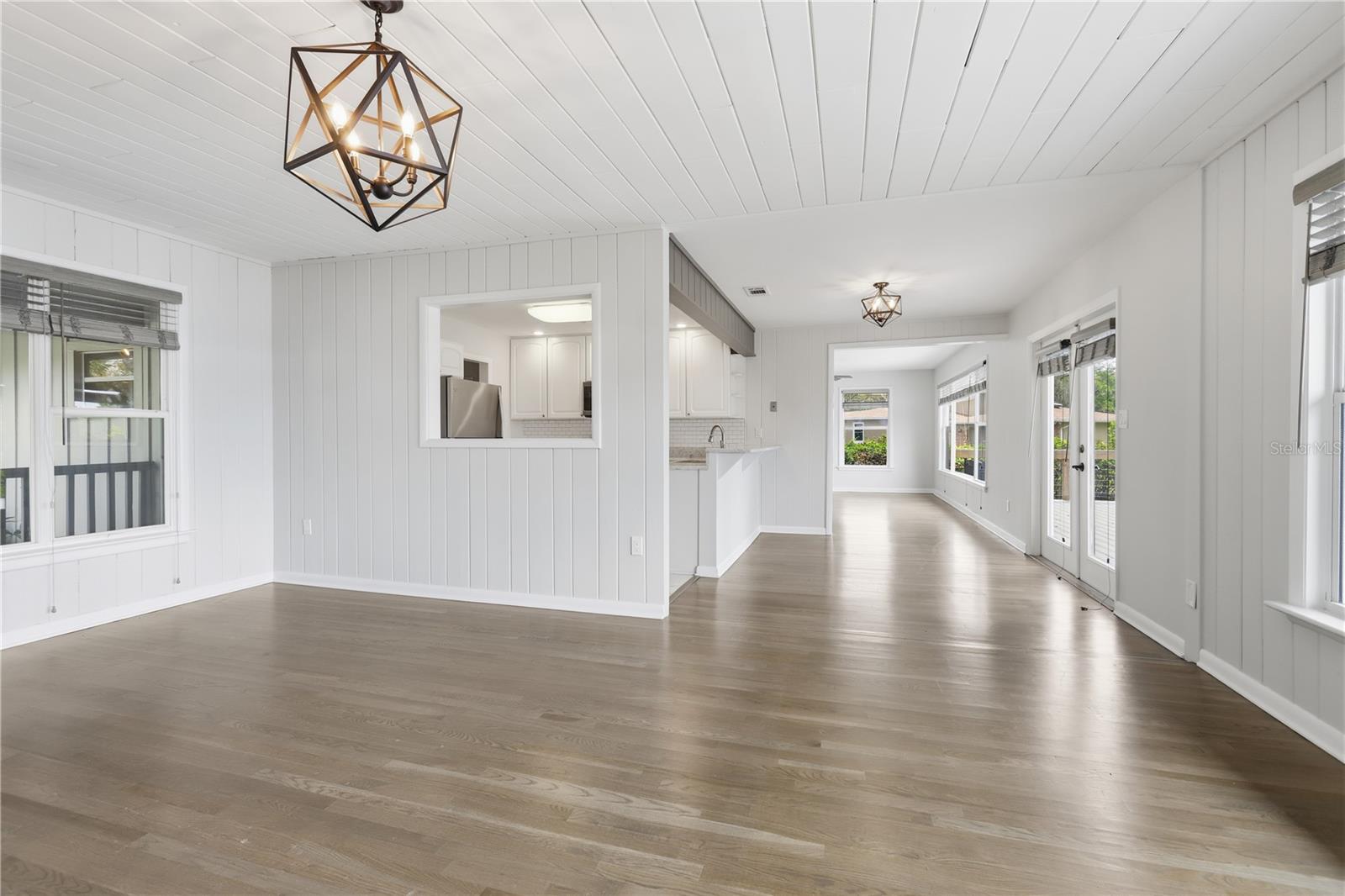 MAGNOLIA SHORES - Residential