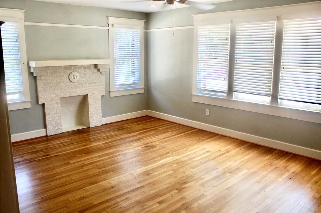 Photo of 701 W Swann Avenue #1, Tampa, FL 33606 (MLS # TB8499770)