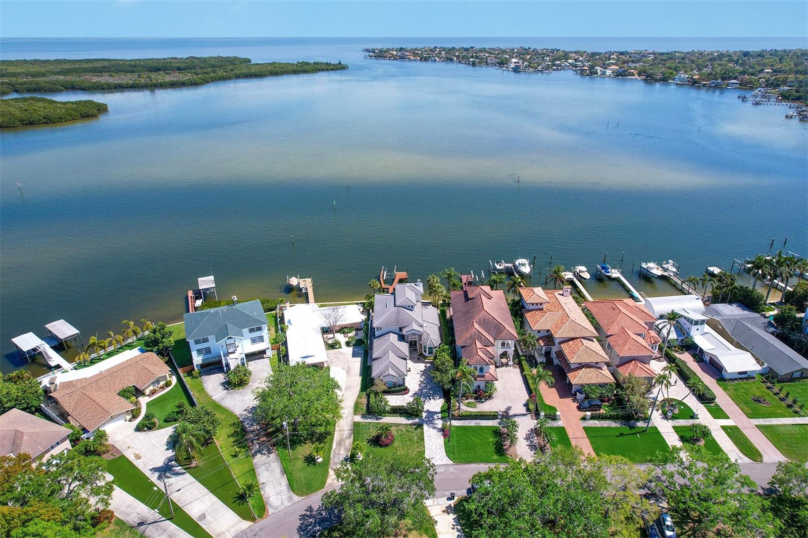 SHORE ACRES BAYOU GRANDE SEC - Residential