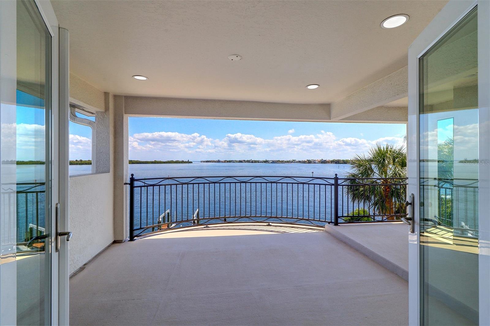 SHORE ACRES BAYOU GRANDE SEC - Residential