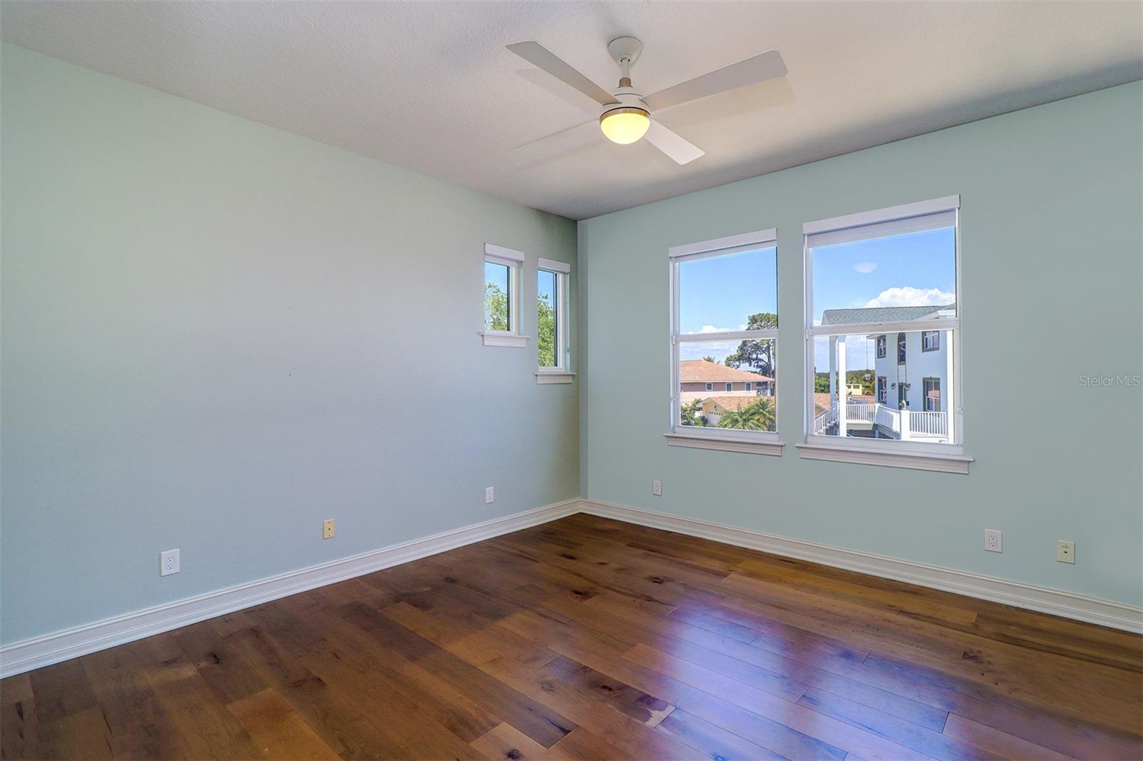 SHORE ACRES BAYOU GRANDE SEC - Residential