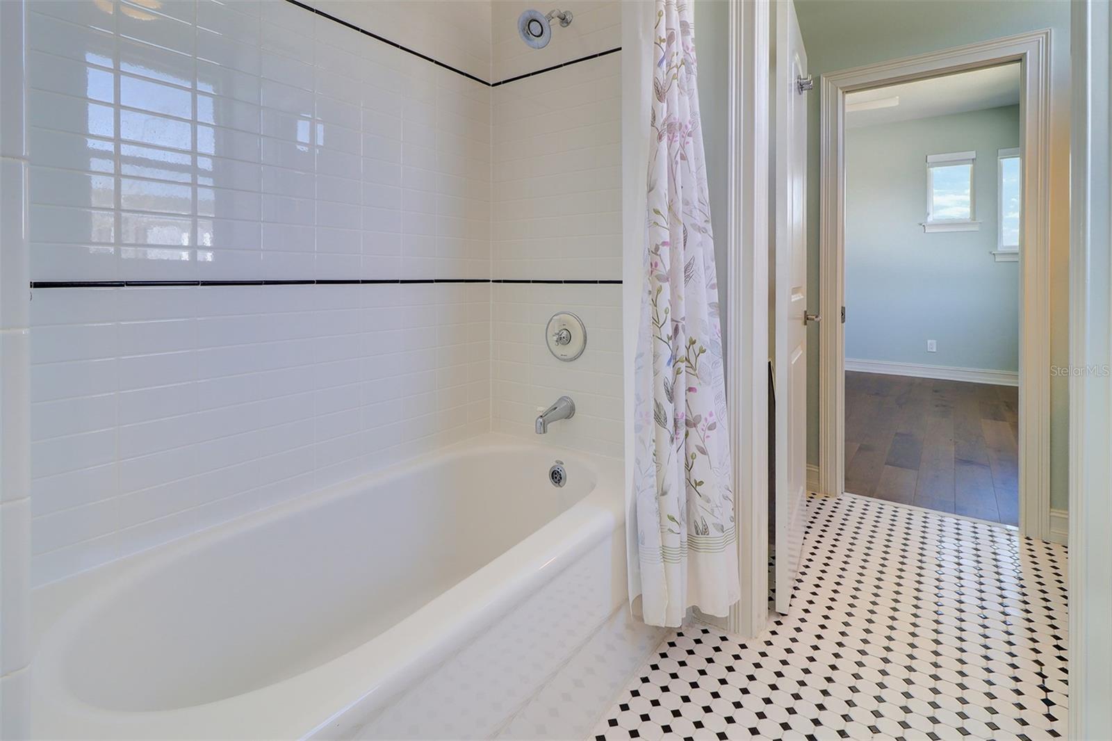 SHORE ACRES BAYOU GRANDE SEC - Residential