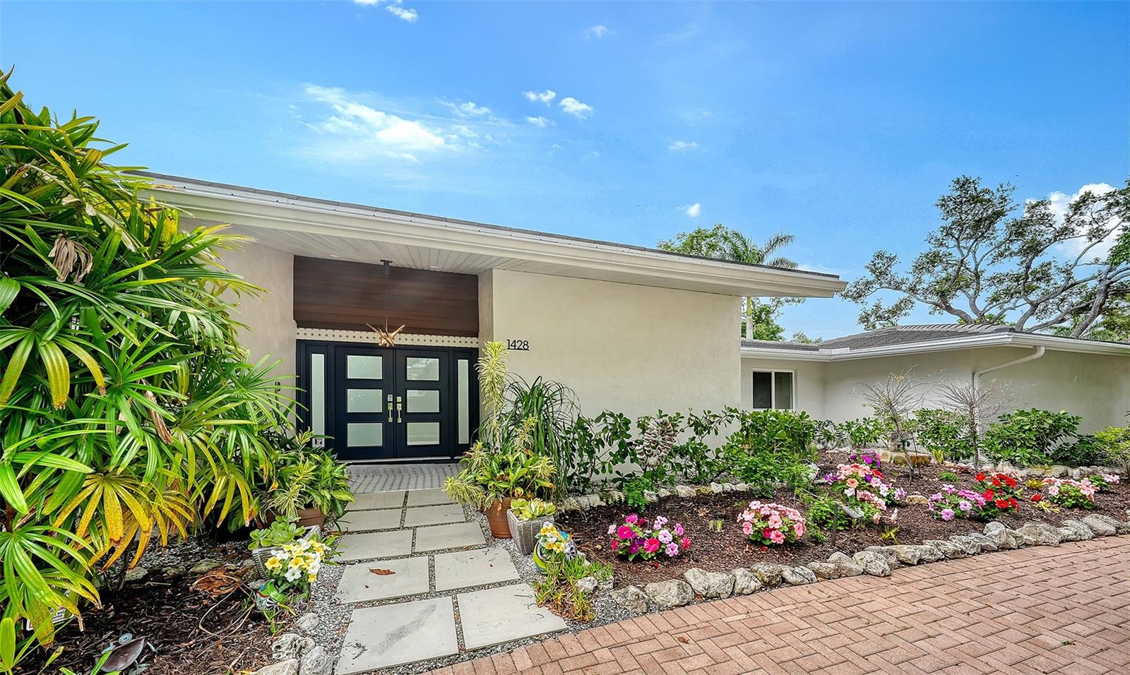 1428 PINE BAY DRIVE