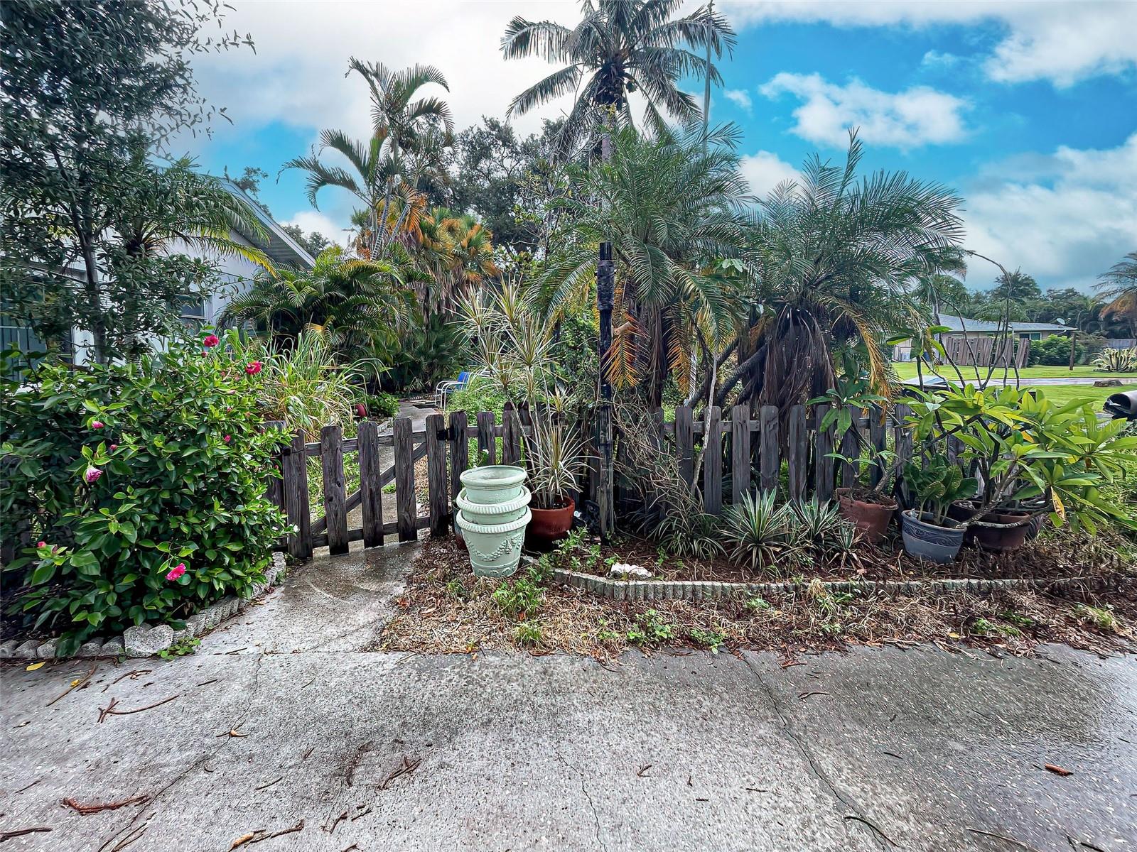 516 SOUTHLAND ROAD