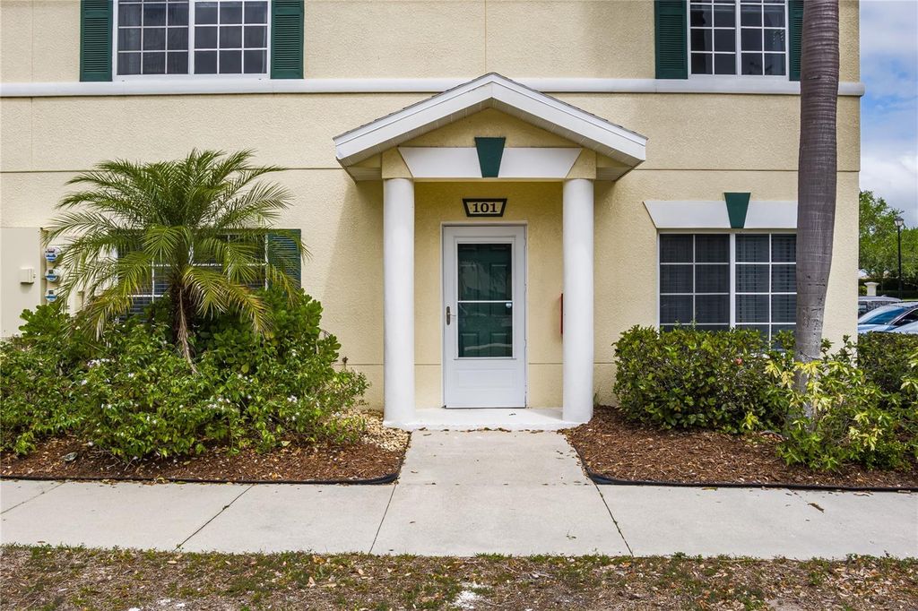 Photo of 208 Cape Harbour Loop #101, Bradenton, FL 34212 (MLS # A4689485)