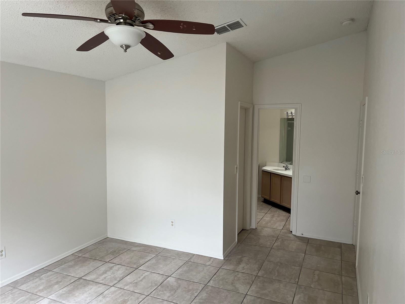 GREENPOINTE - Residential