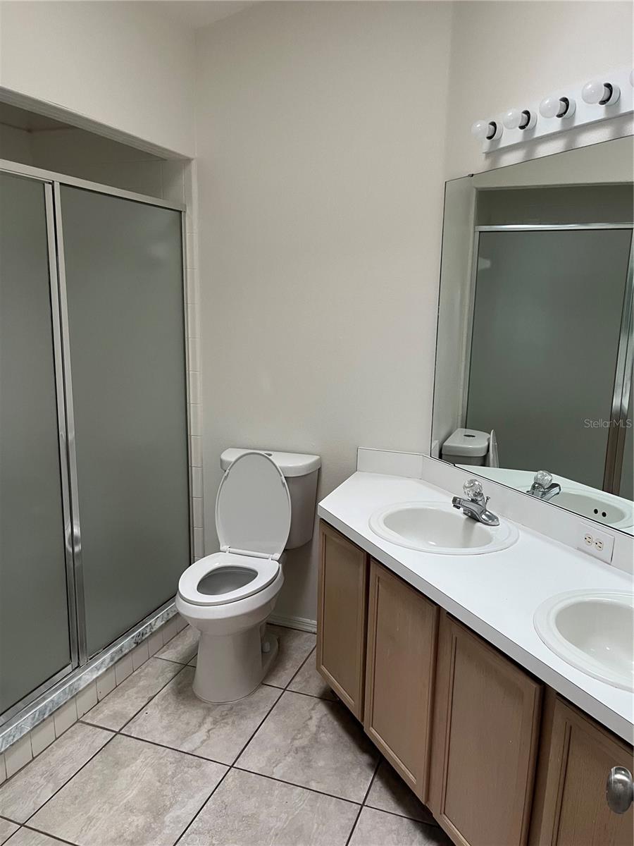 GREENPOINTE - Residential