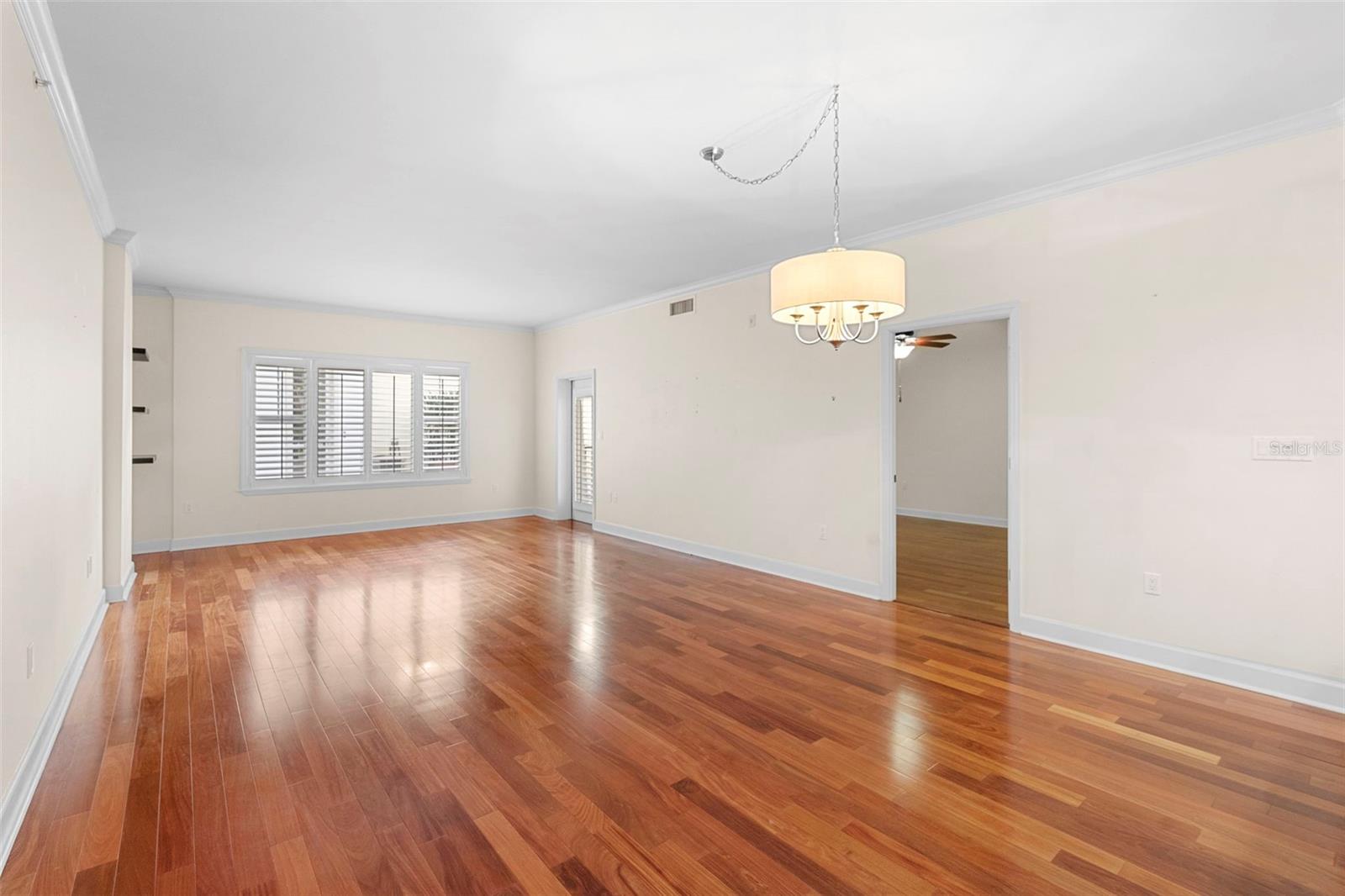 THE WELLESLEY - Residential