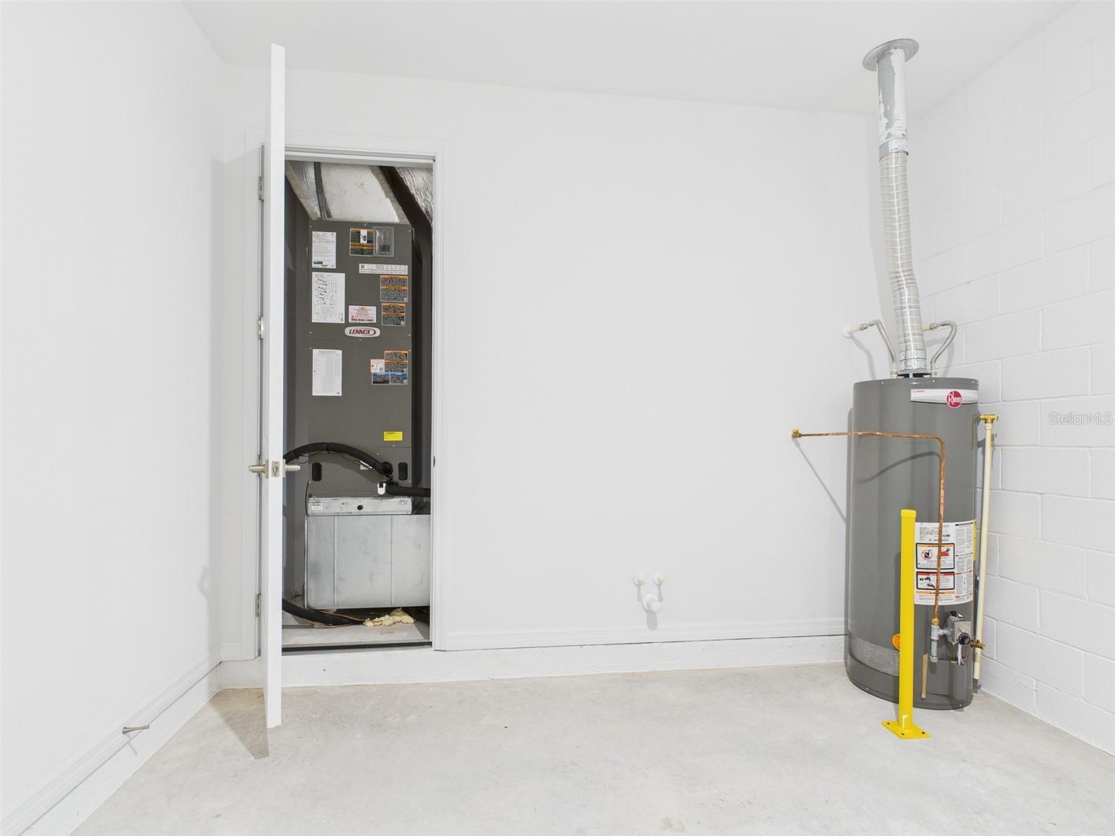 CALESA TOWNSHIP PERLINO GROVE - Residential Lease