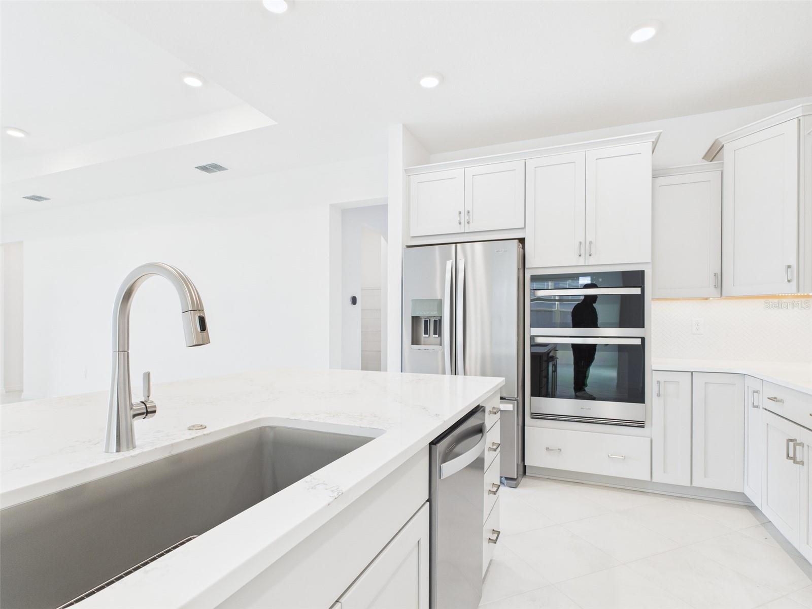 CALESA TOWNSHIP PERLINO GROVE - Residential Lease