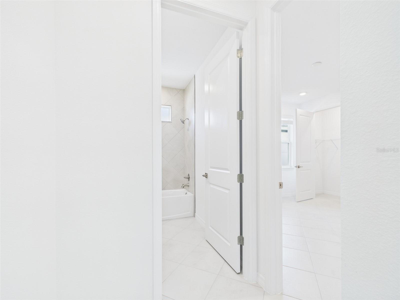 CALESA TOWNSHIP PERLINO GROVE - Residential Lease