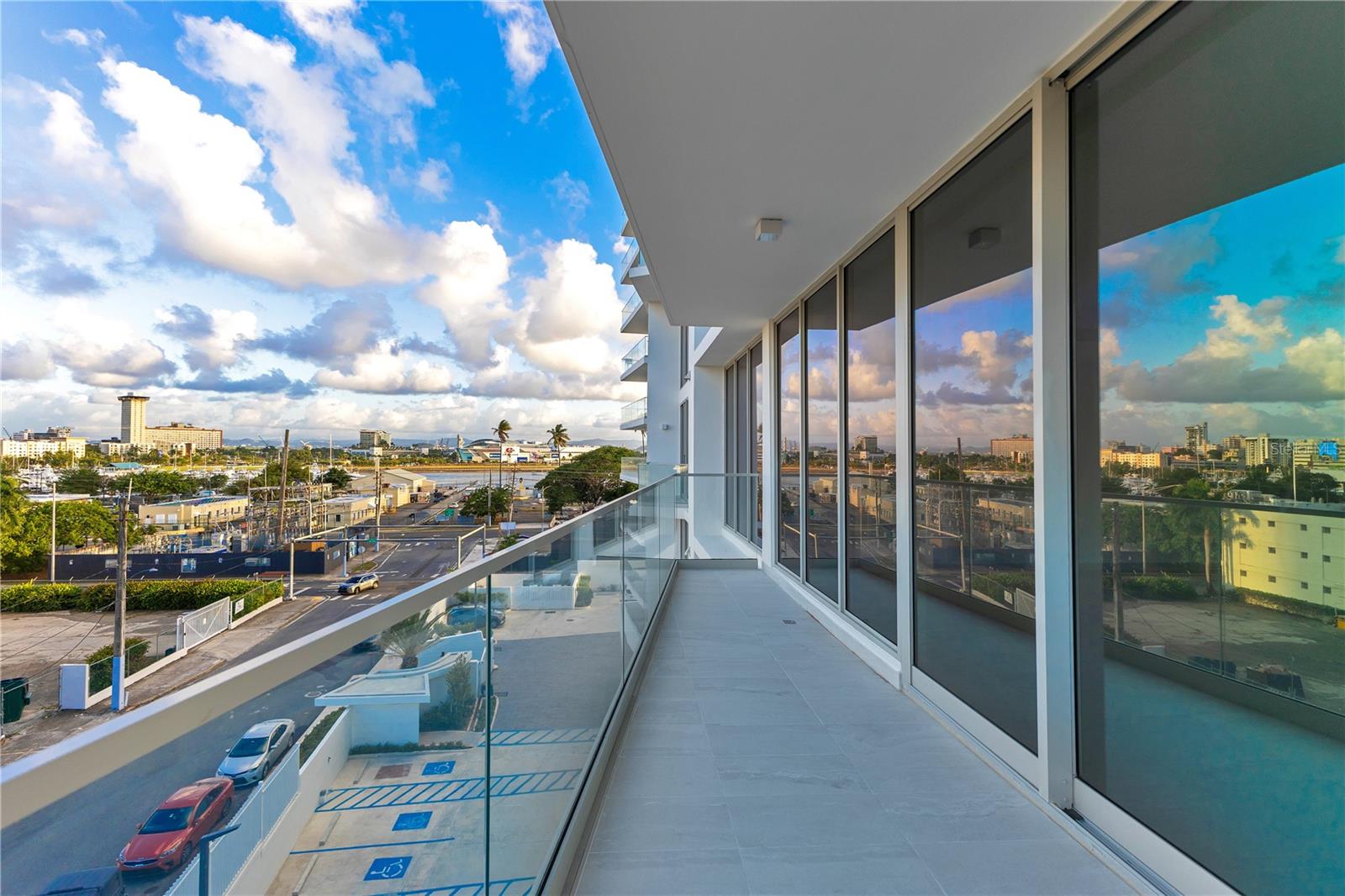 LE PARC CONDOMINIUM - Residential