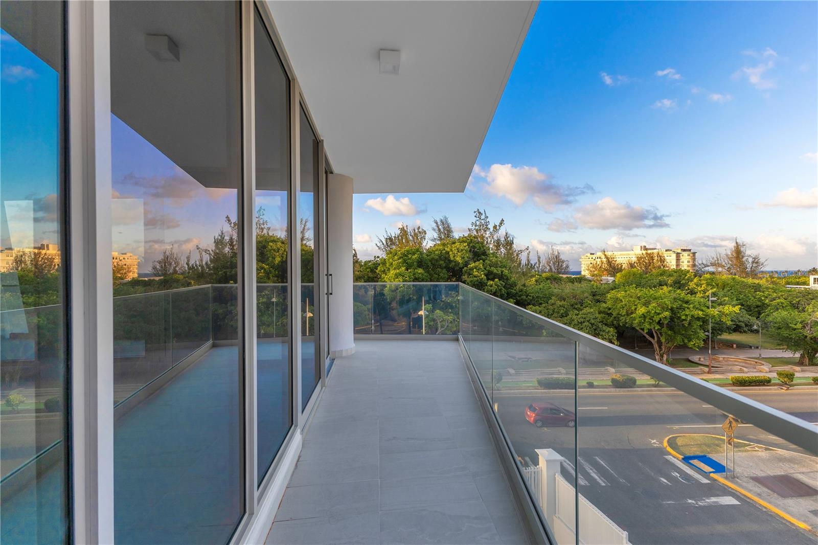 LE PARC CONDOMINIUM - Residential