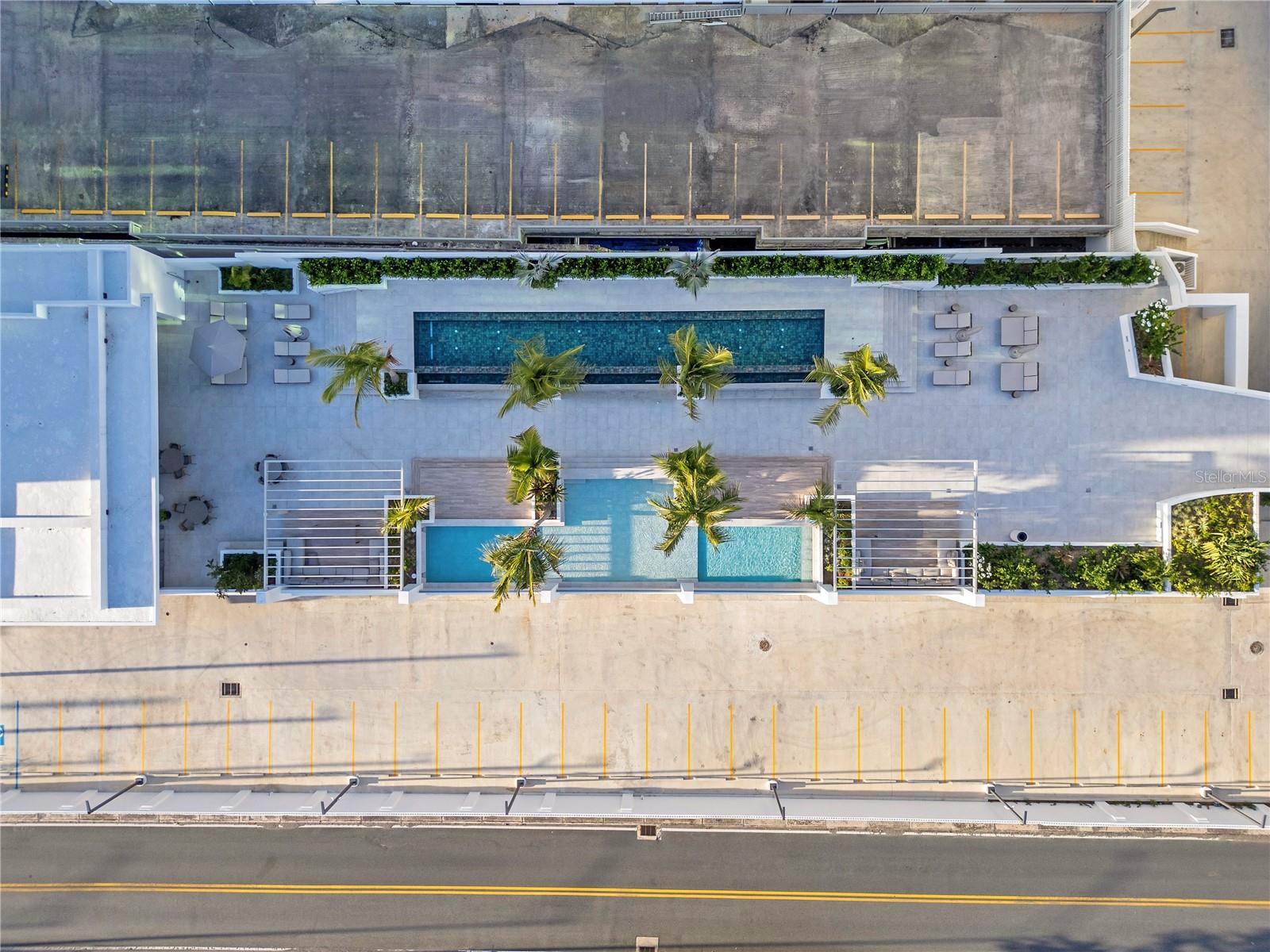 LE PARC CONDOMINIUM - Residential