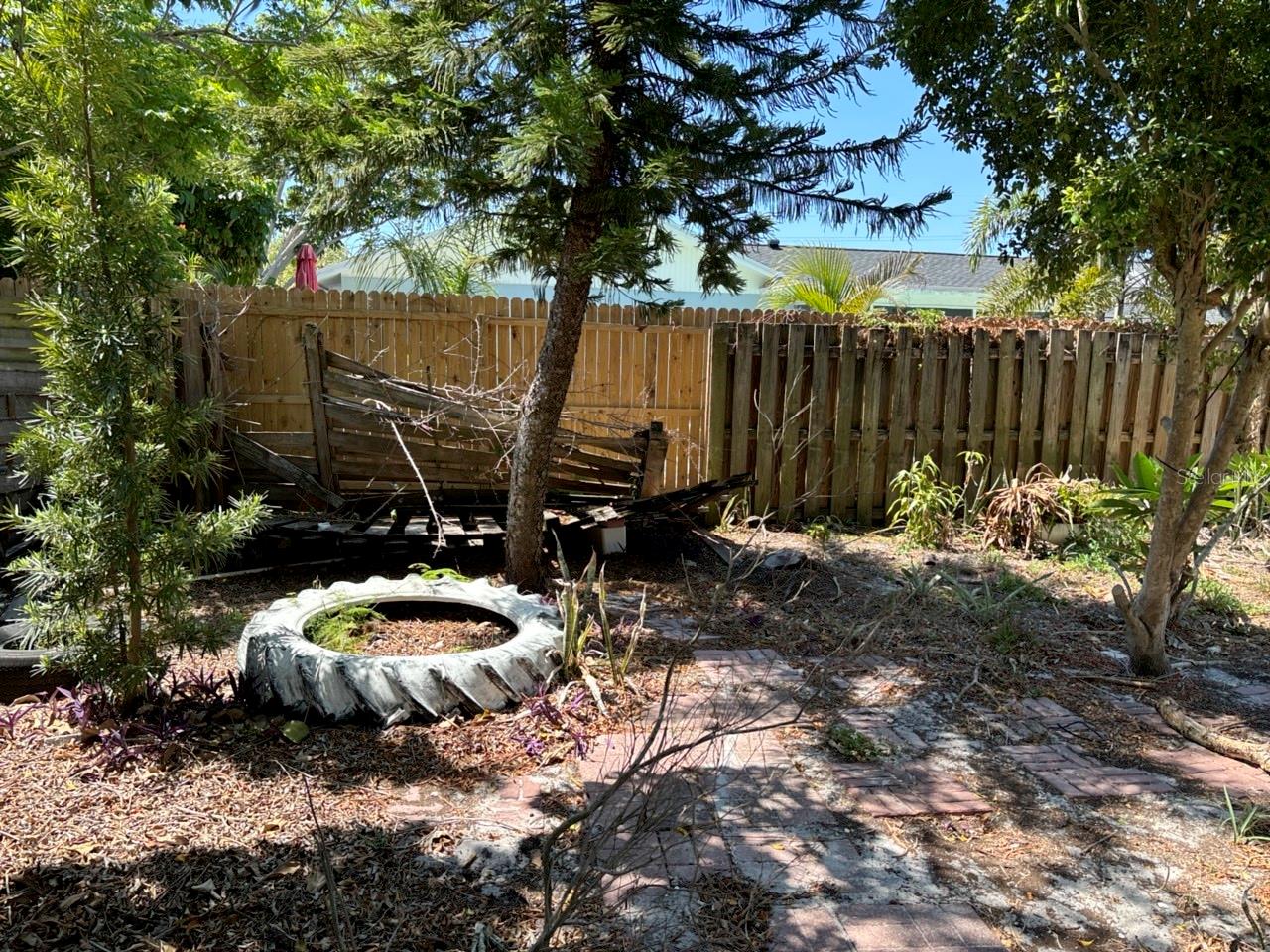 HARBOR WOODS - Residential