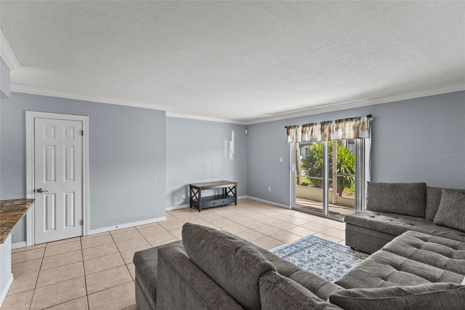 SABAL PALM GARDENS PH I - Residential