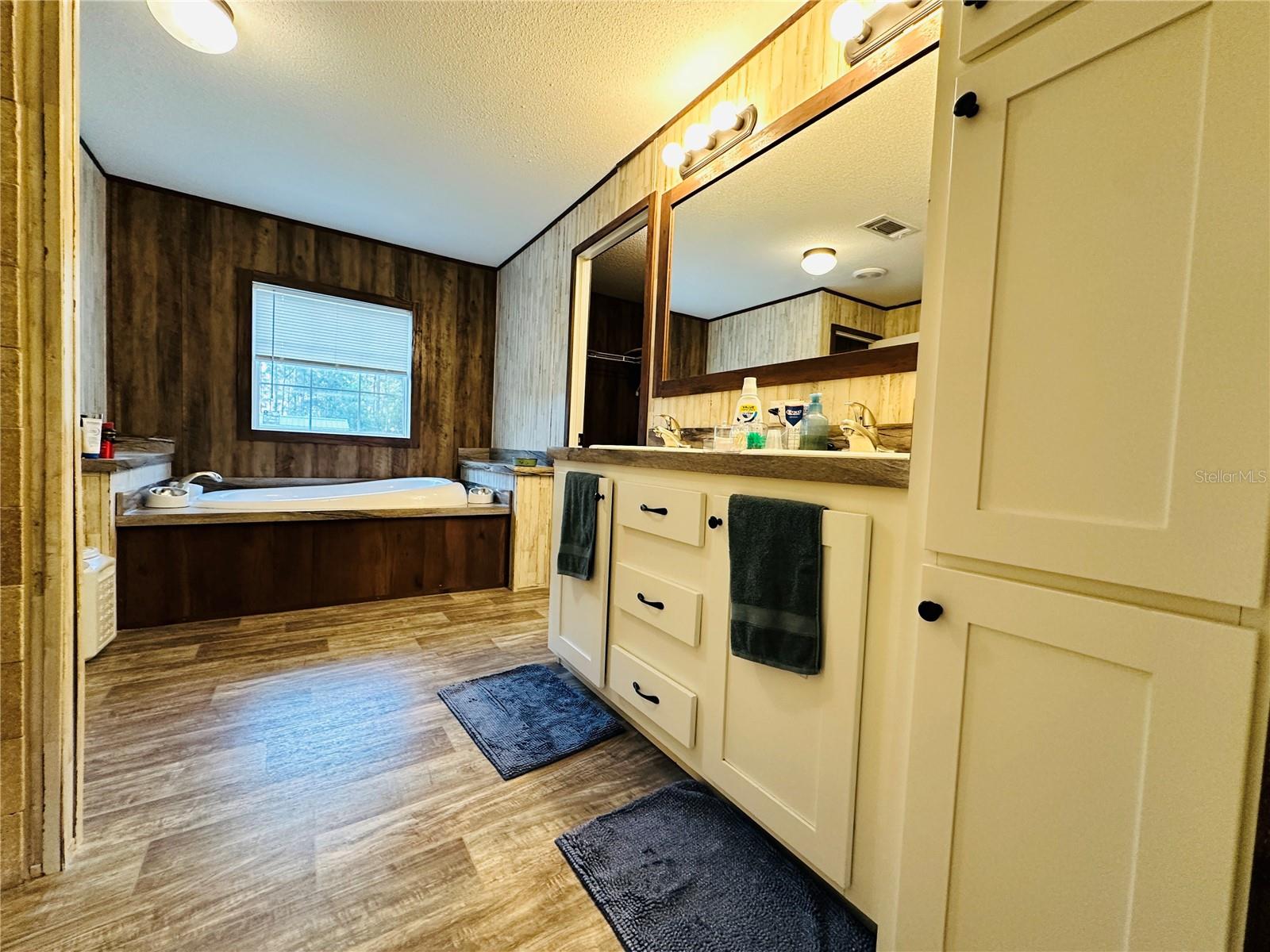 WILLISTON HIGHLANDS UNIT 5 - Residential