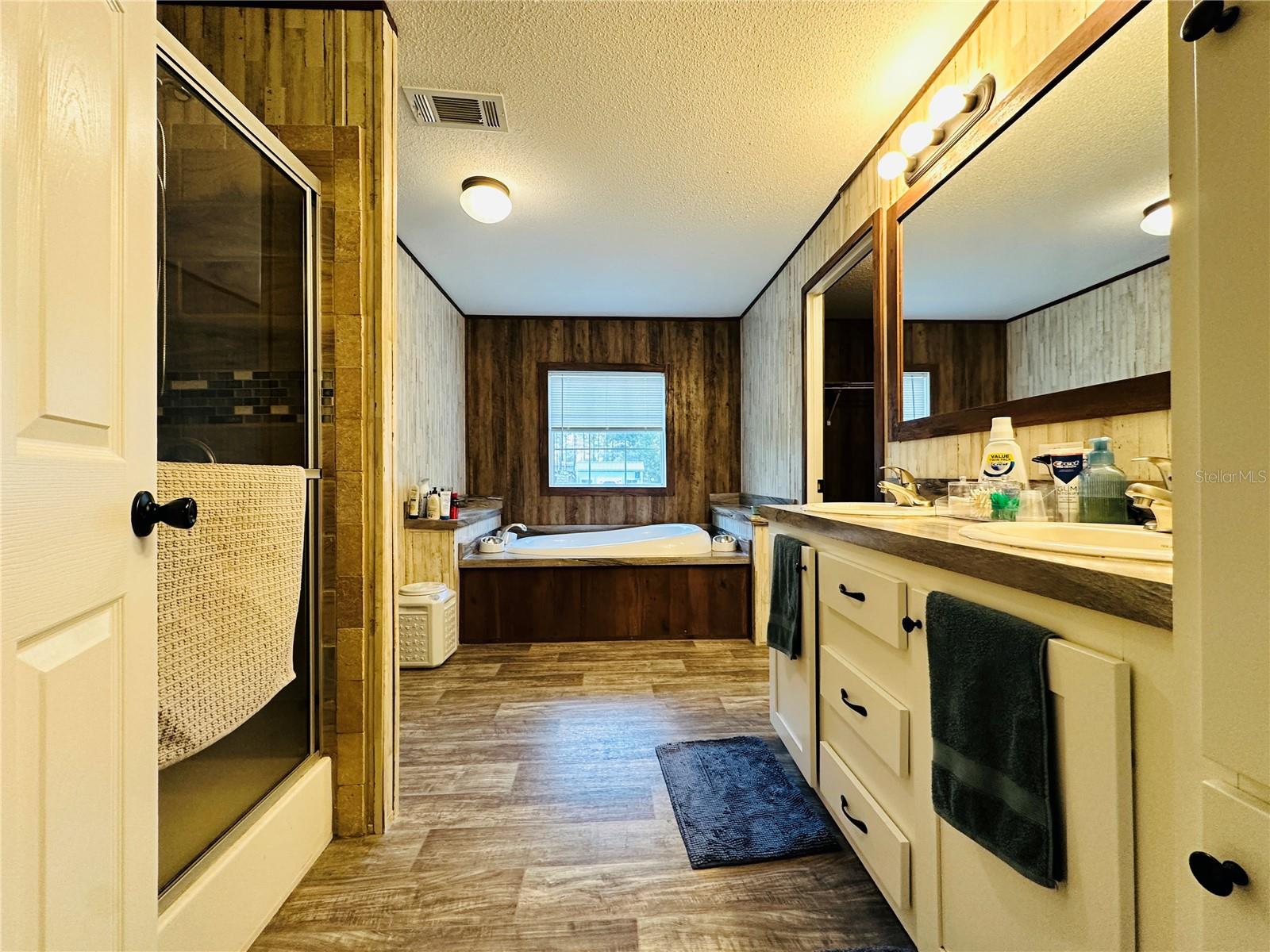 WILLISTON HIGHLANDS UNIT 5 - Residential
