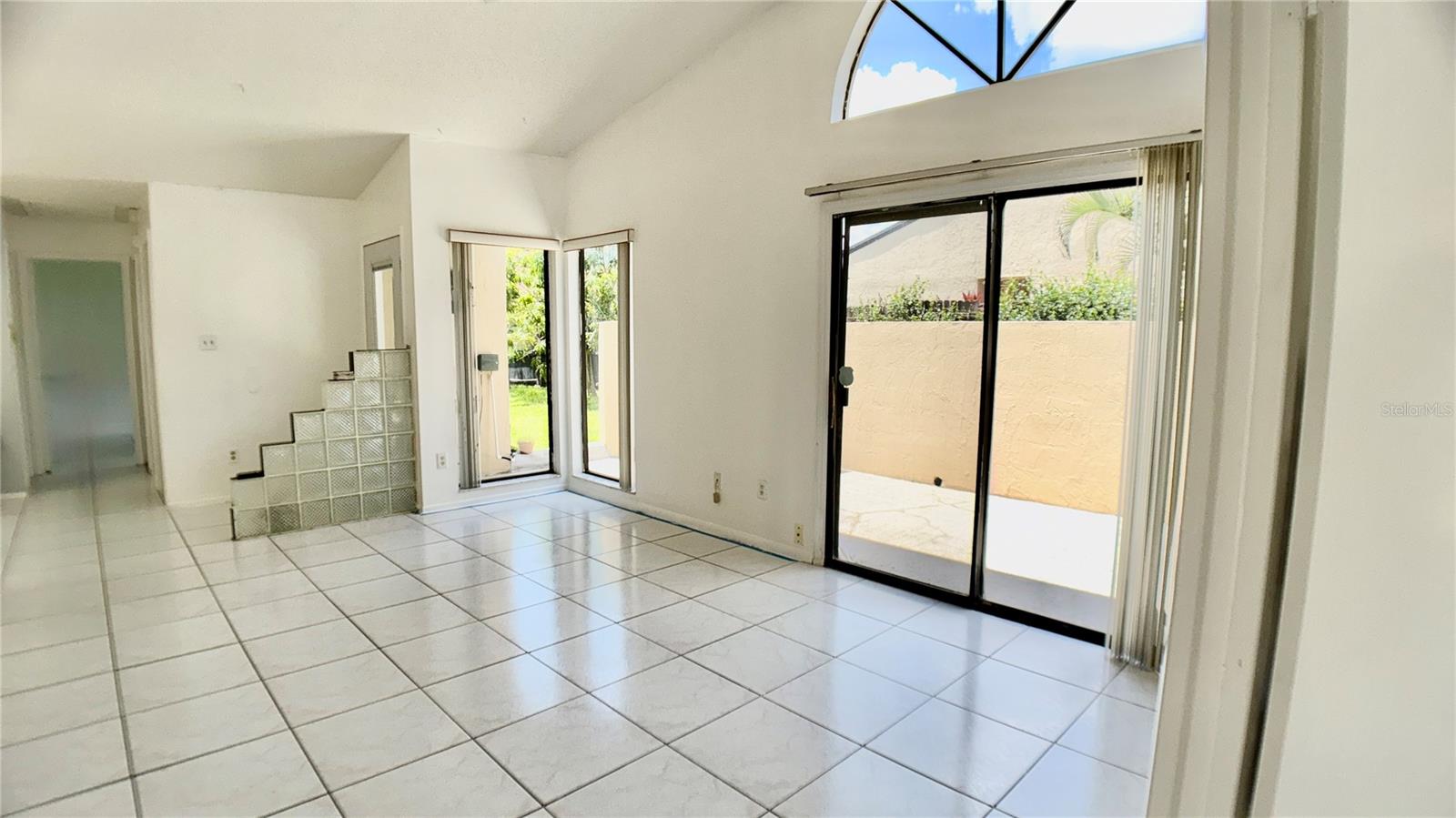 FLORIDA VILLAS - Residential