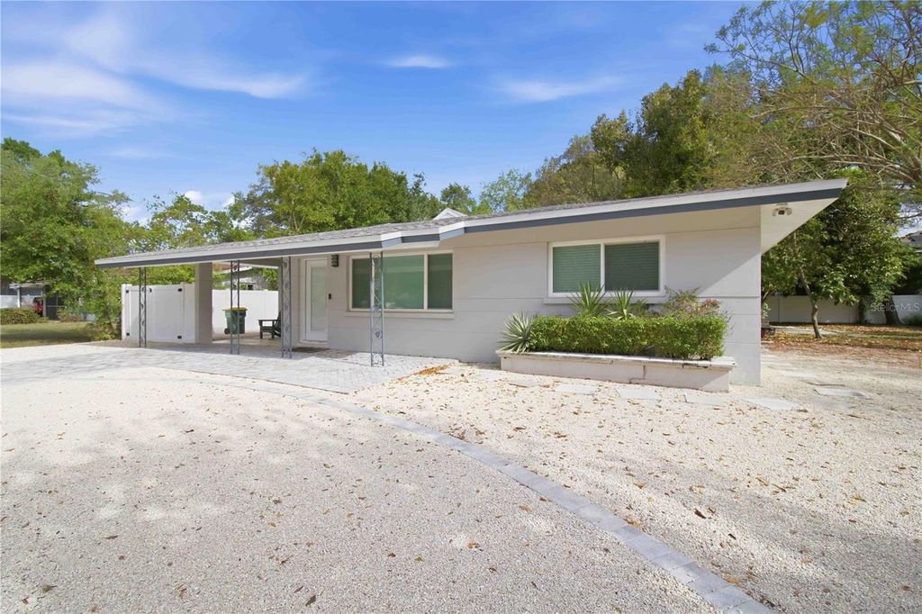 Photo of 2545 Browning Street, Sarasota, FL 34237 (MLS # A4687679)