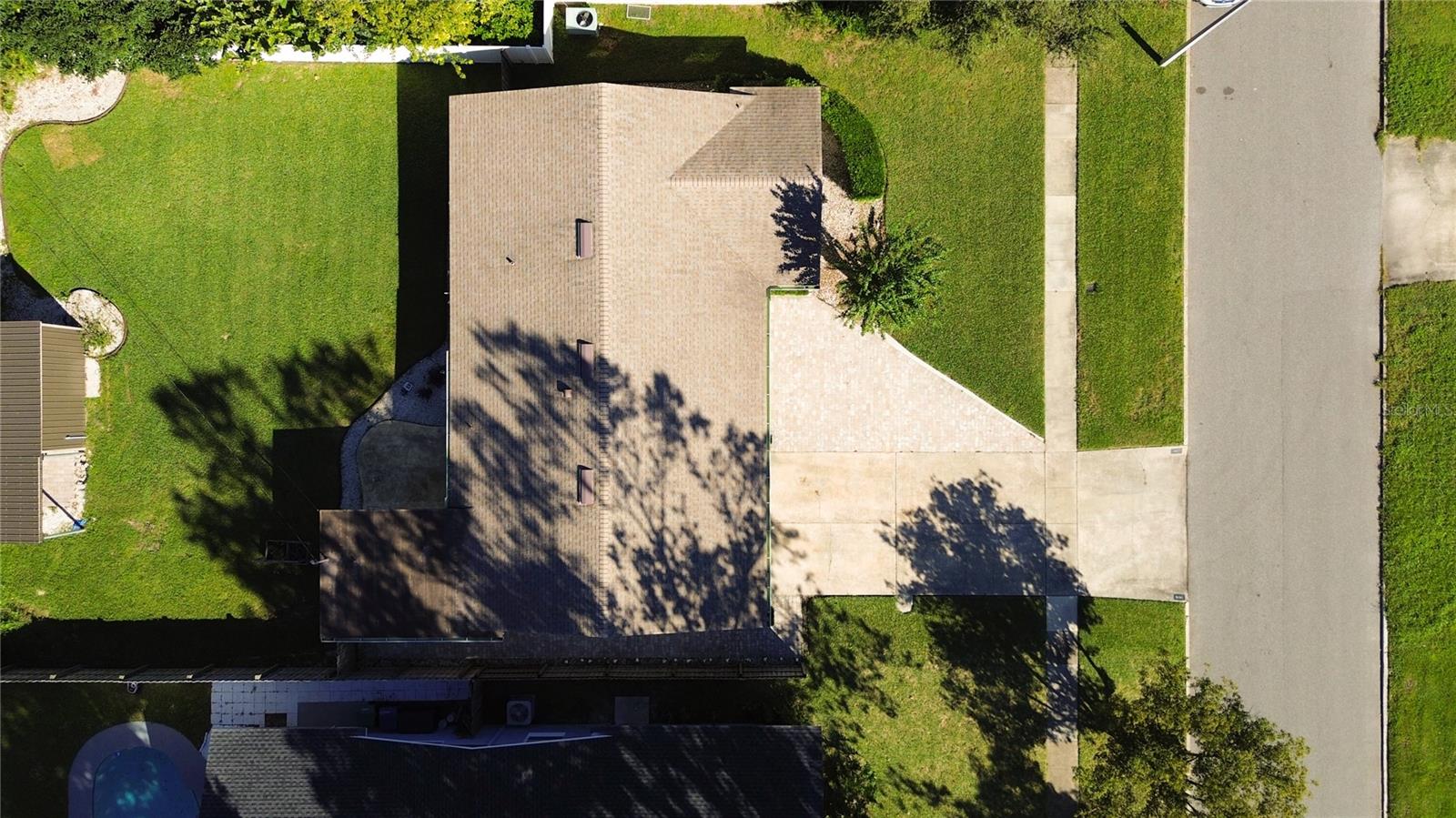 PERSHING MANOR - Residential