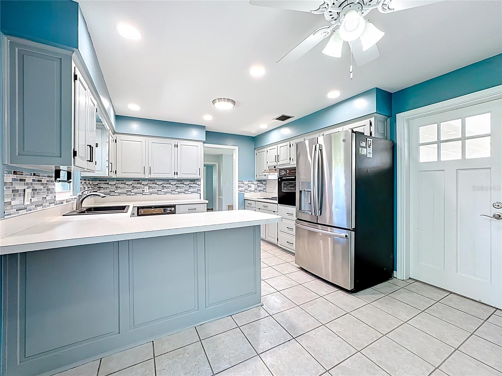 PERSHING MANOR - Residential