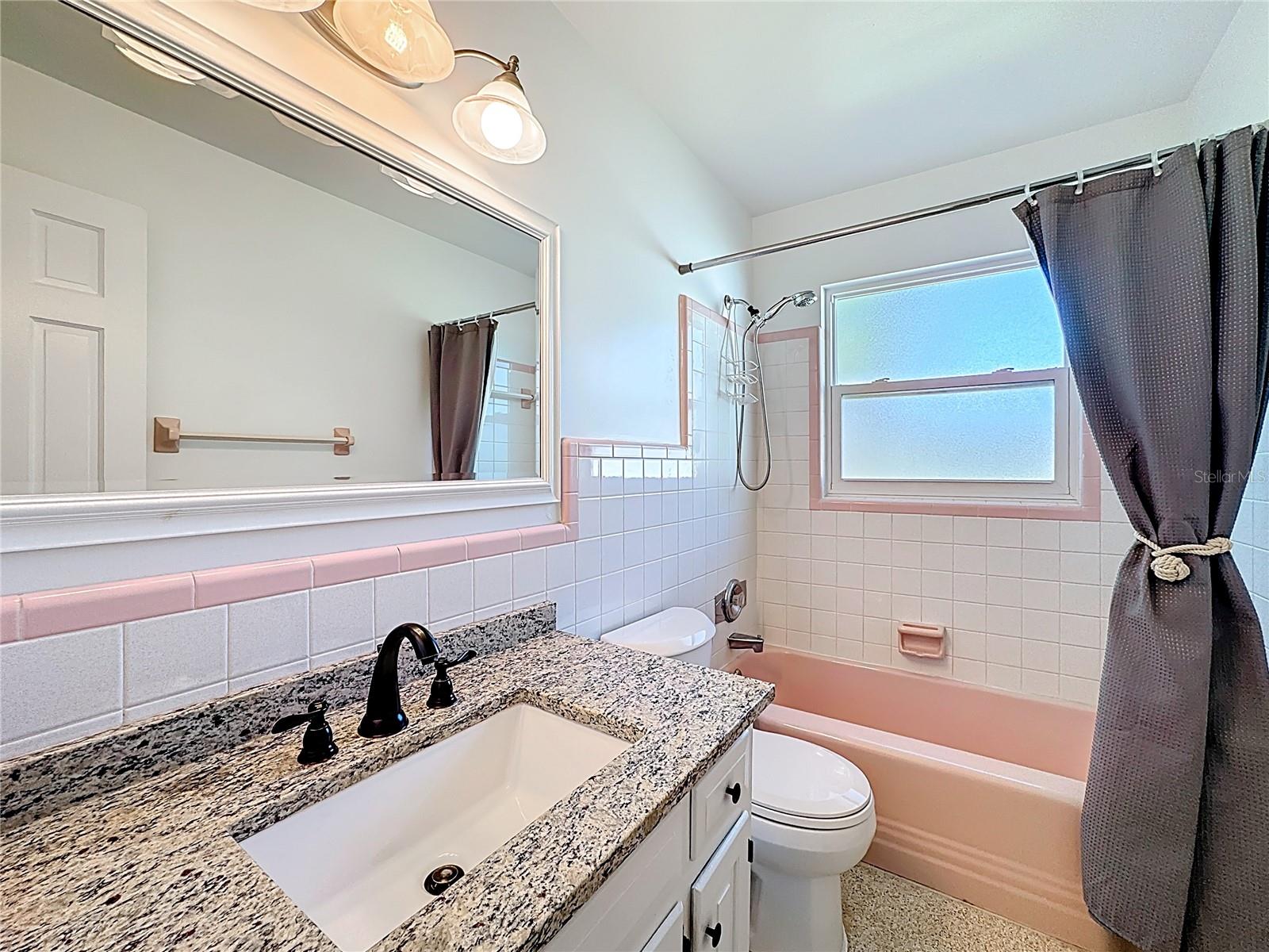 PERSHING MANOR - Residential