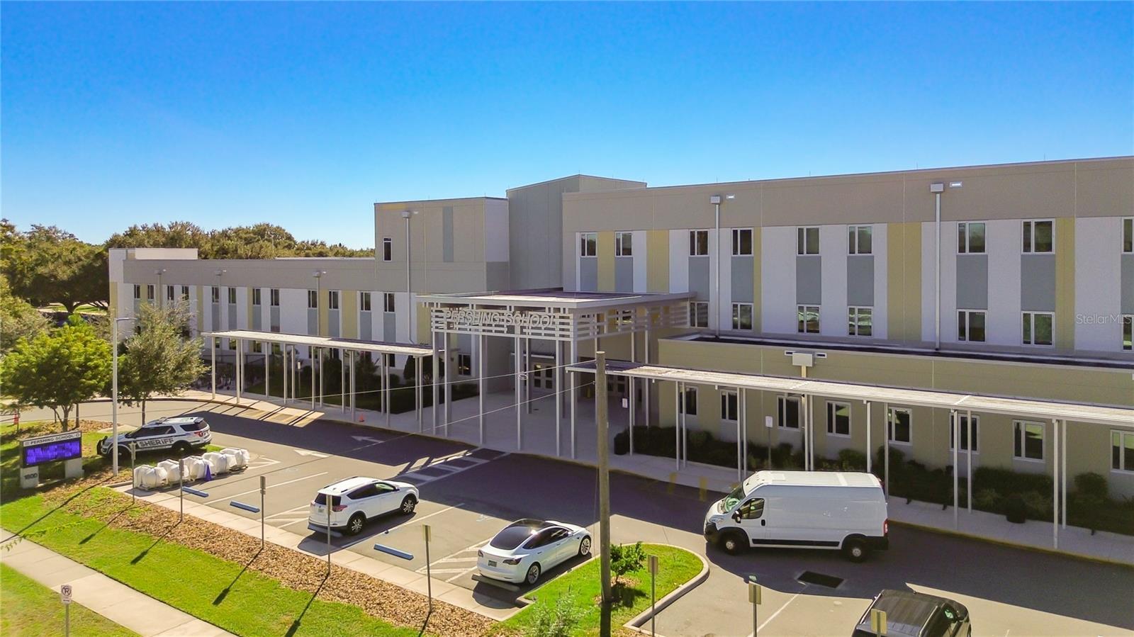 PERSHING MANOR - Residential