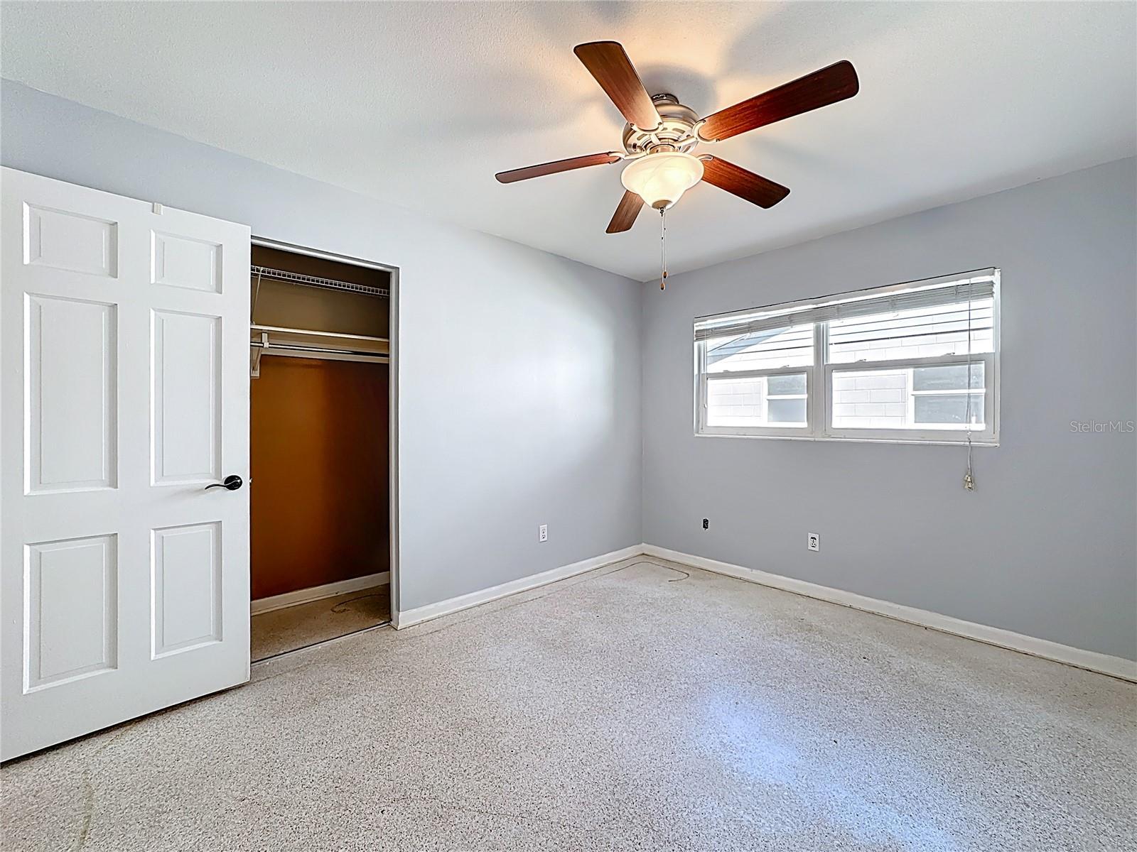 PERSHING MANOR - Residential