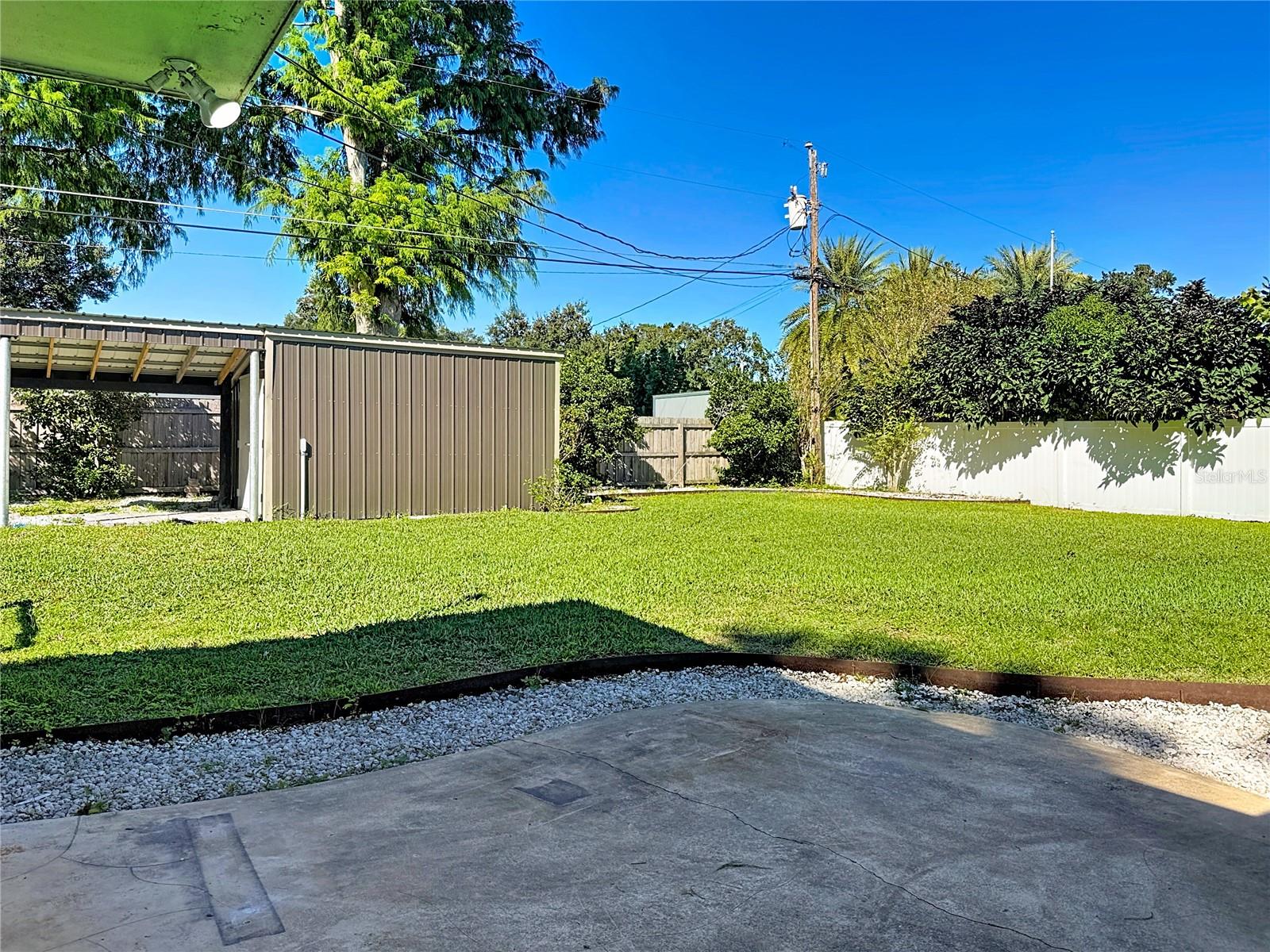 PERSHING MANOR - Residential