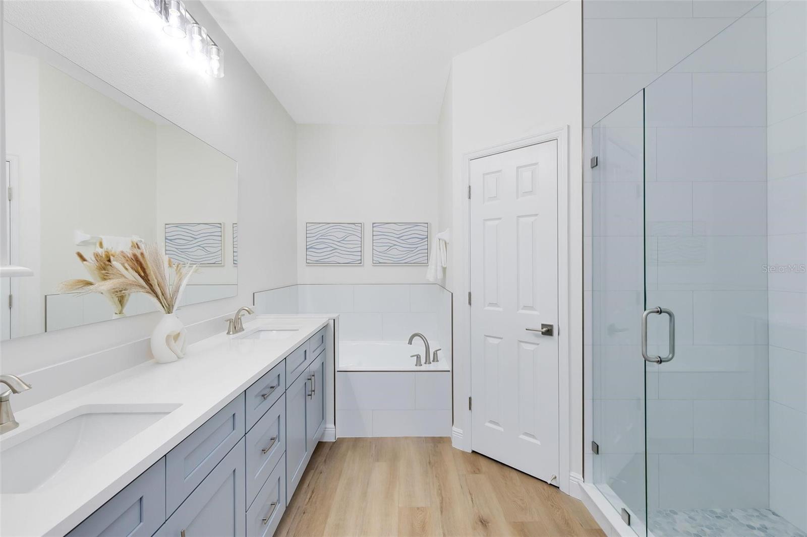 UNIVERSITY PINES - Residential