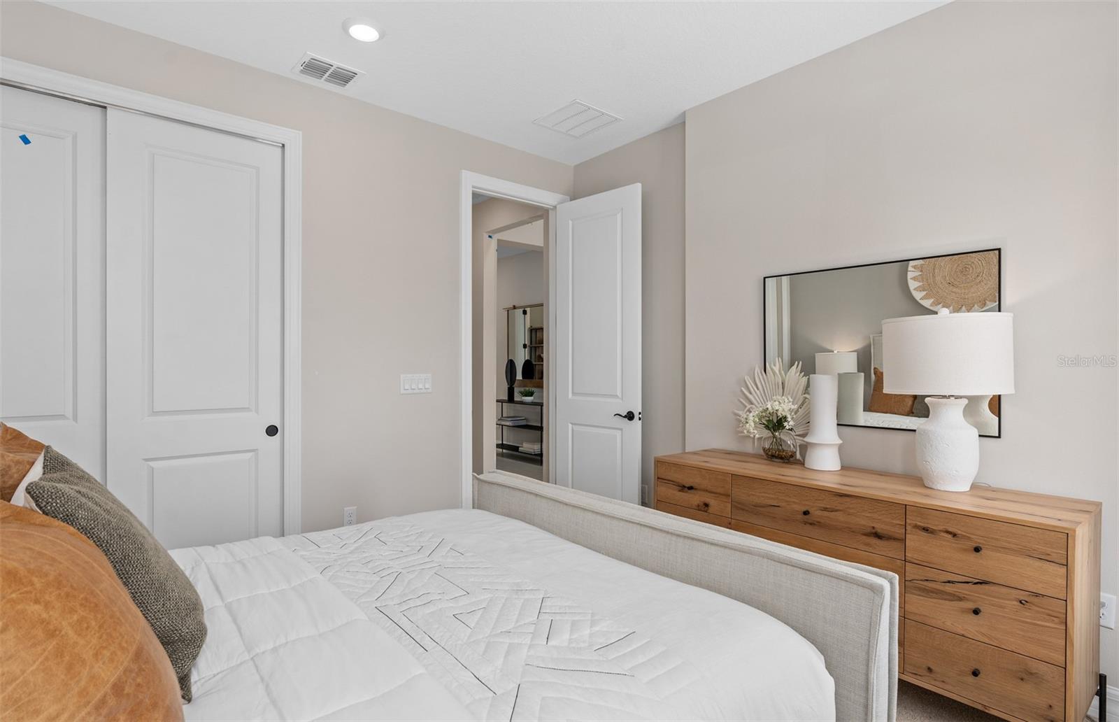 THE ESTATES AT NONA SOUND - Residential