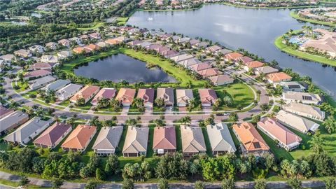 A home in WIMAUMA