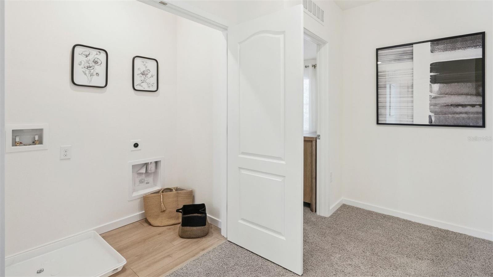 OAK POINTE - Residential