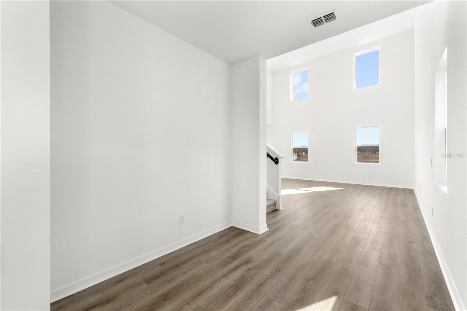 HAWKS RUN - Residential