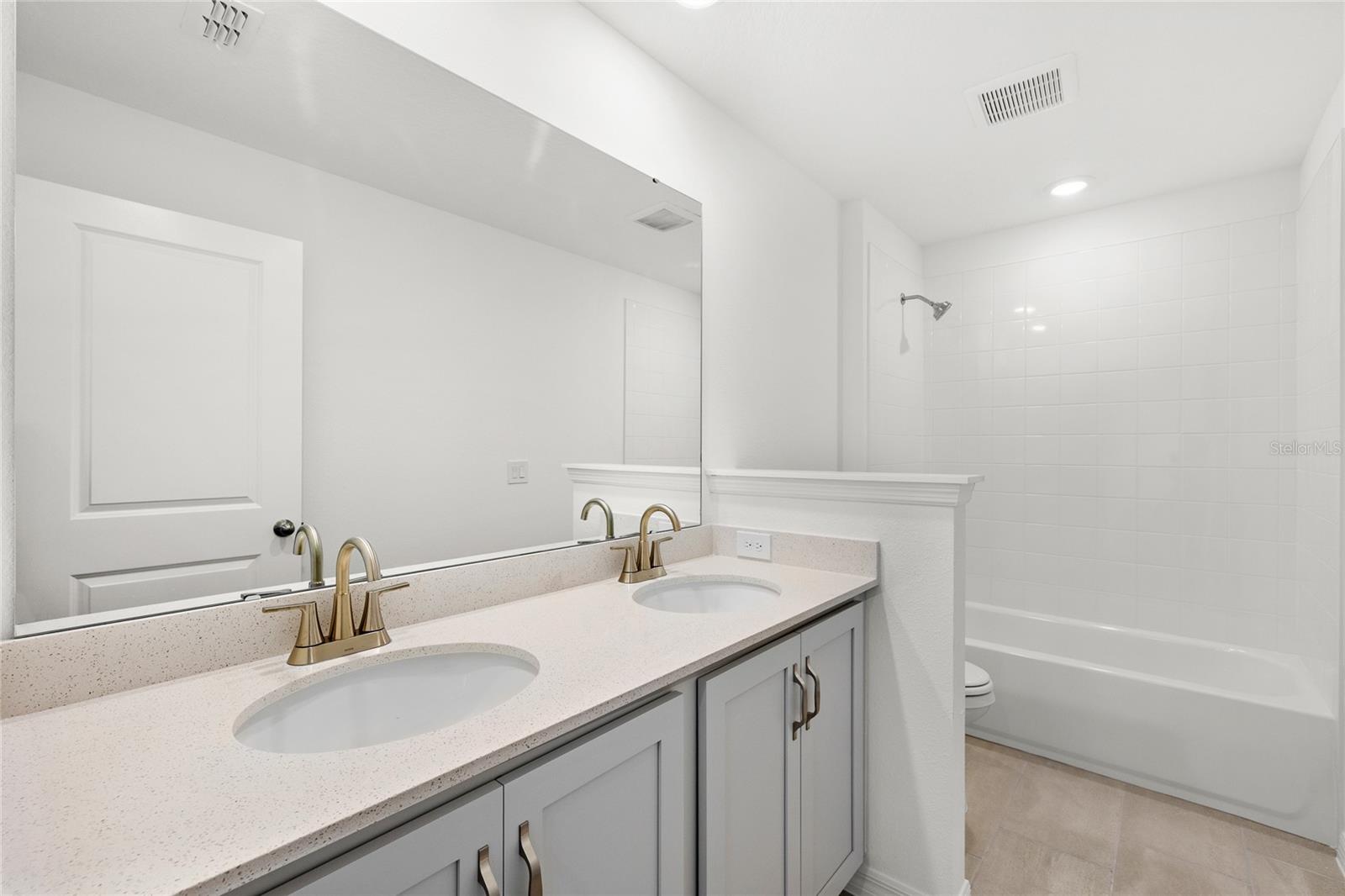 HAWKS RUN - Residential