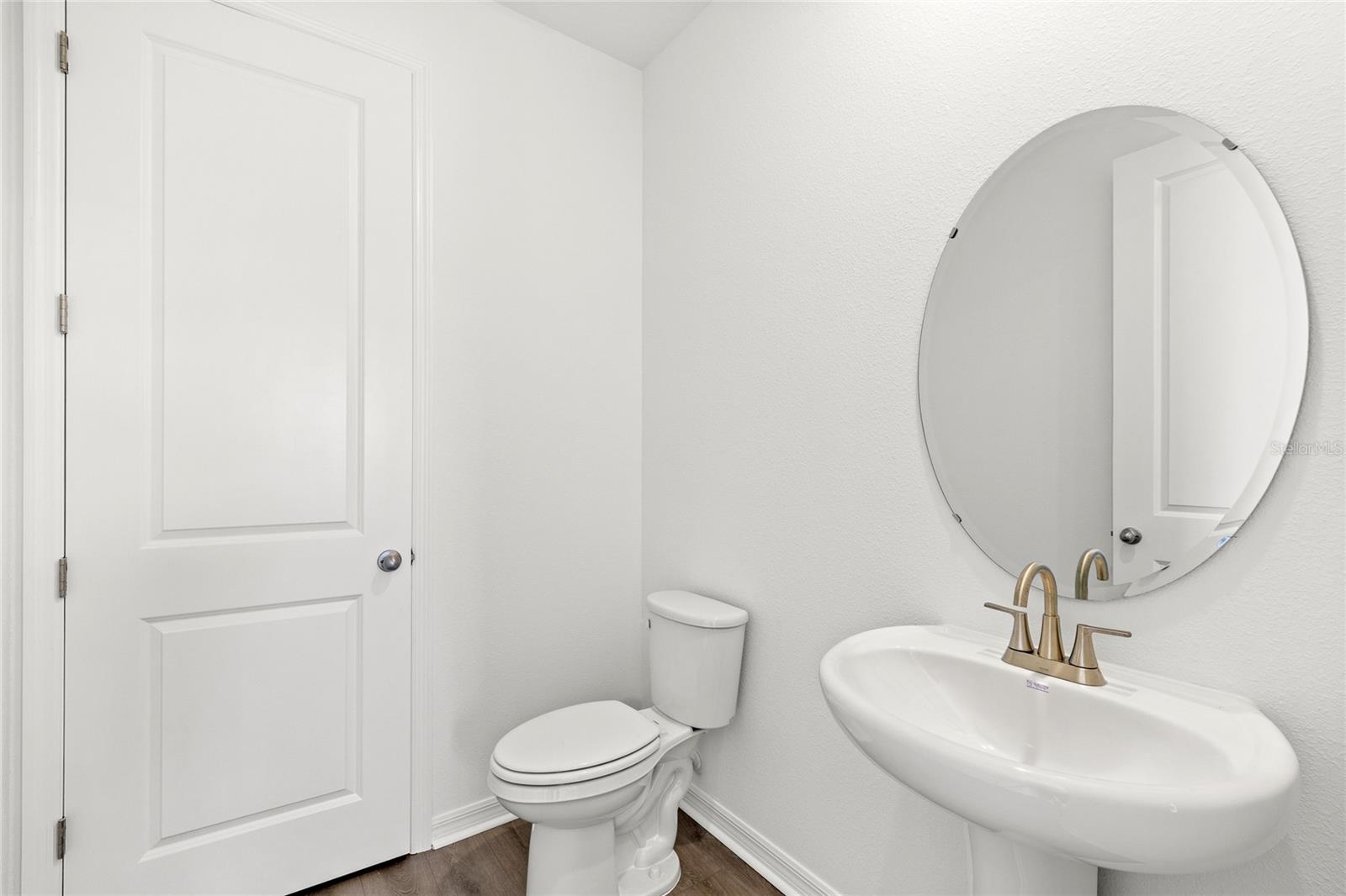 HAWKS RUN - Residential