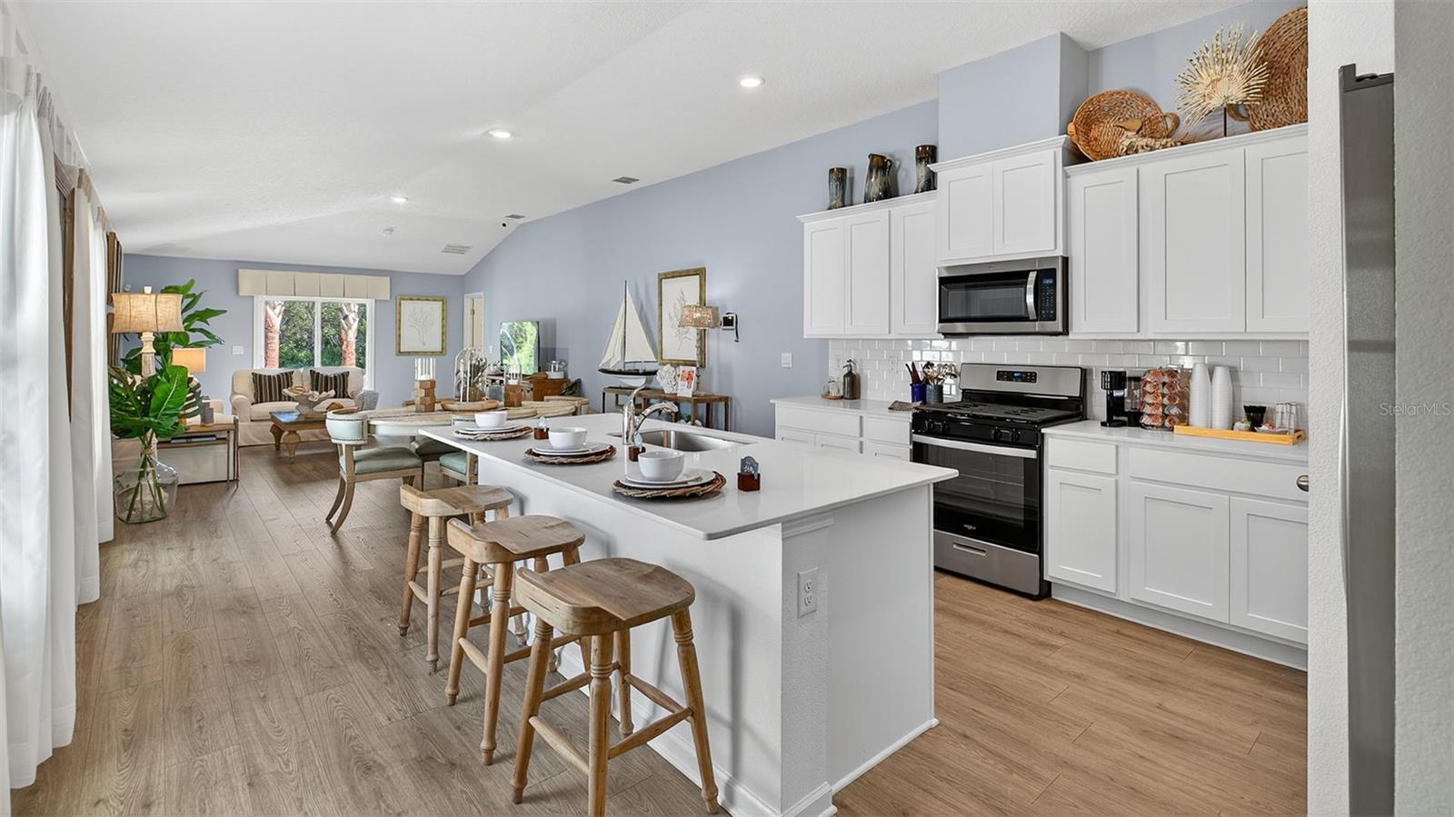 GRAND RESERVE AND GOLF CLUB - Residential