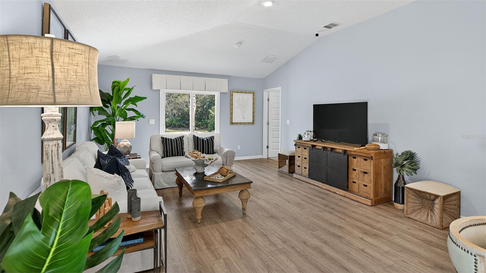 GRAND RESERVE AND GOLF CLUB - Residential