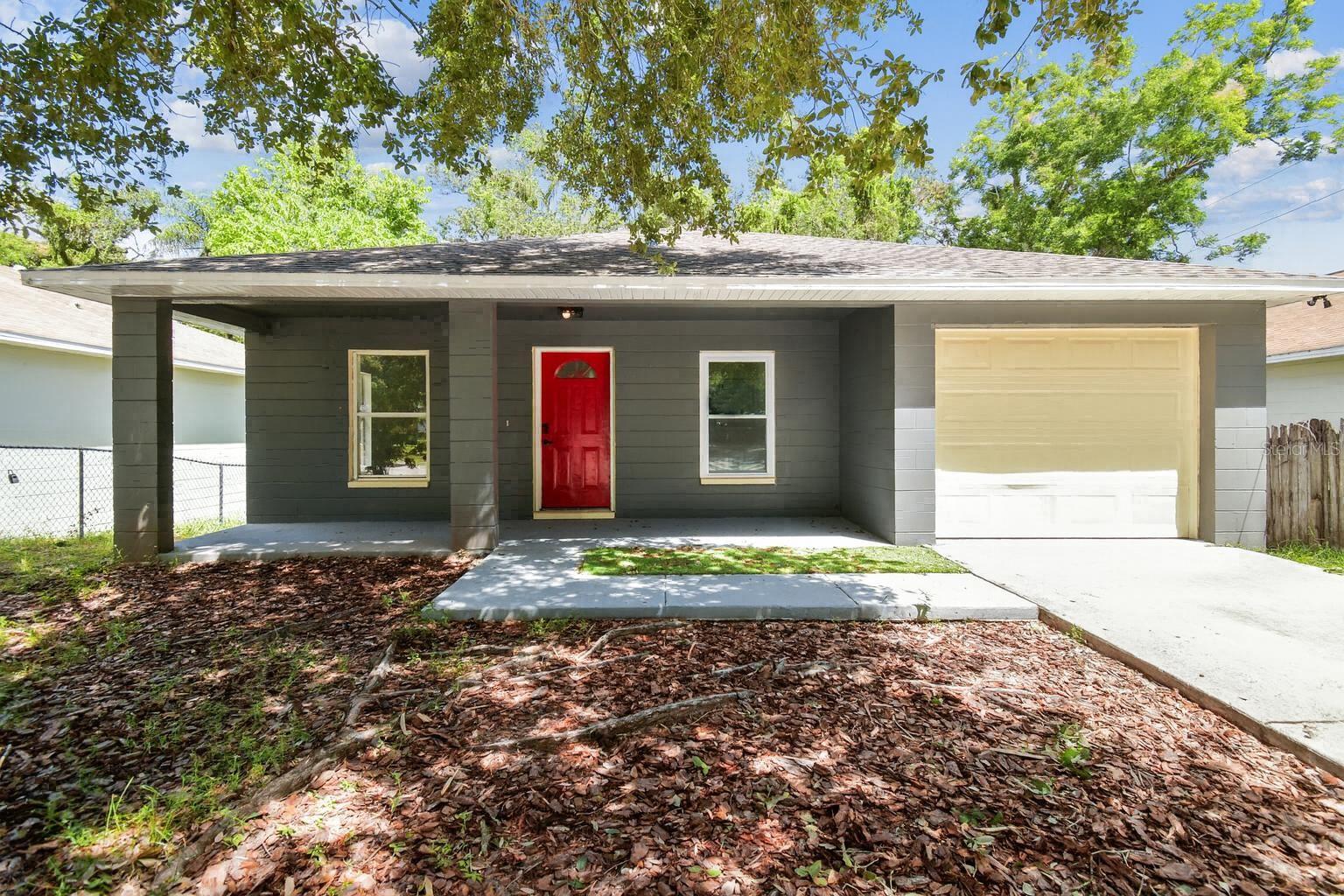 One or more photo(s) has been virtually staged. Spacious 4-bedroom, 2-bath home with a bonus room plus a den in the Live Oaks Square area of Tampa. Built in 2005, this property offers an open floor plan with abundant natural light, a modern kitchen with stainless-steel appliances, and flexible living spaces ideal for a home office, playroom, or guest suite. Conveniently located near Downtown Tampa, Ybor City, I-275, and I-4, with easy access to shopping, dining, and recreation along the Hillsborough River and Rowlett Park. Zoned for Sheehy Elementary, Sligh Middle, and Middleton High School. Well maintained and move-in ready, this home provides ample space and a central location for a variety of lifestyles.