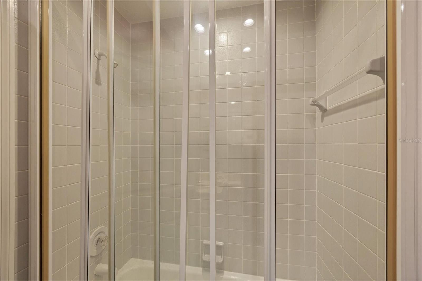 PLANTATION WOODS - Residential