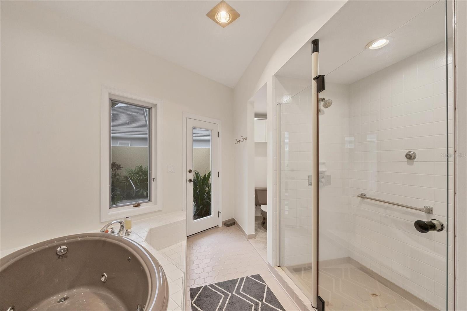 PLANTATION WOODS - Residential