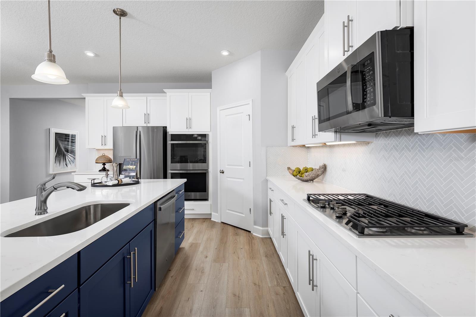 LAKE MATTIE PRESERVE ESTATES - Residential