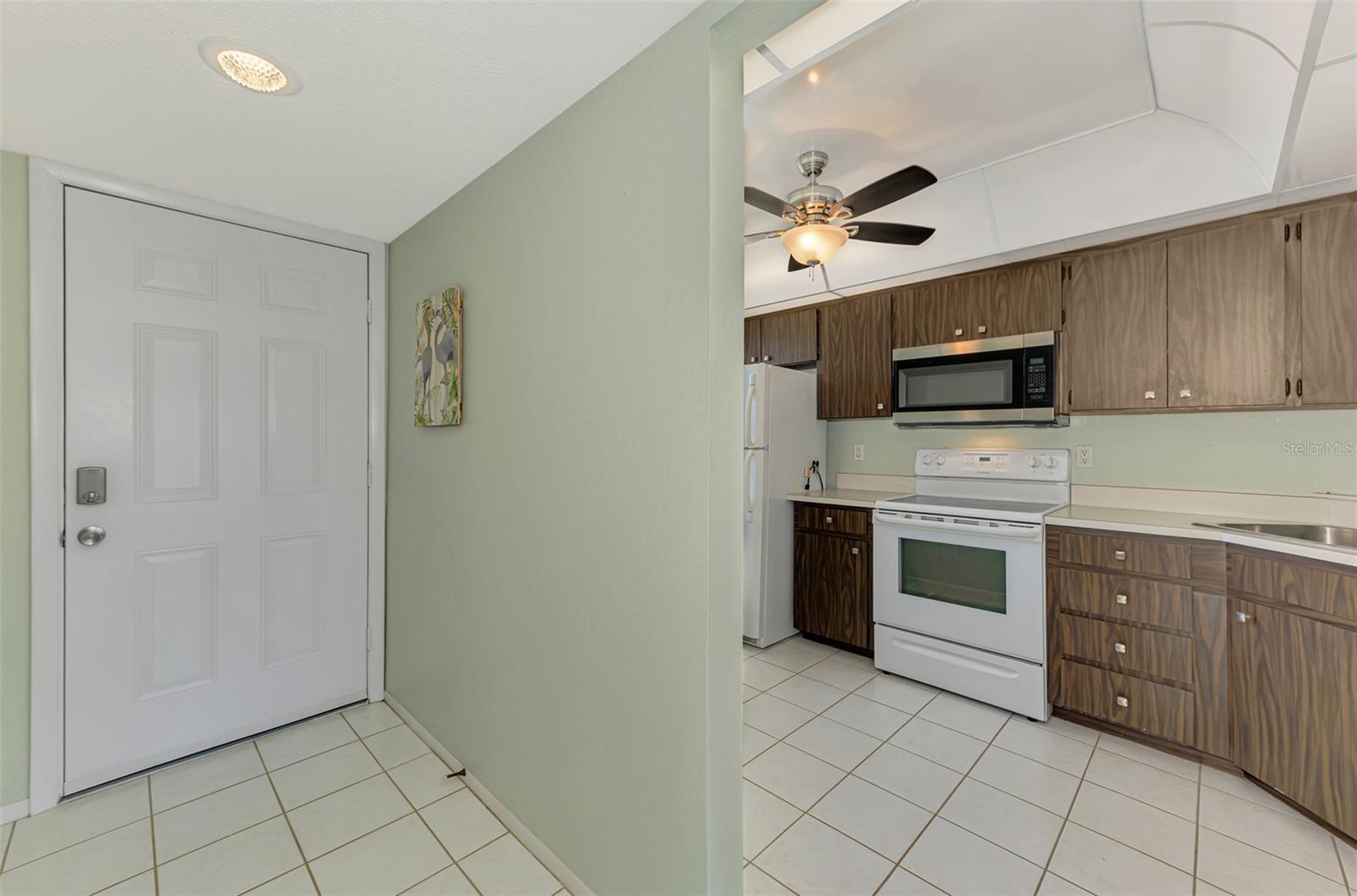725 CAPRI ISLES BOULEVARD 725