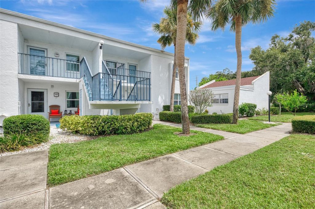 Photo of 725 Capri Isles Boulevard #725, Venice, FL 34292 (MLS # N6140372)