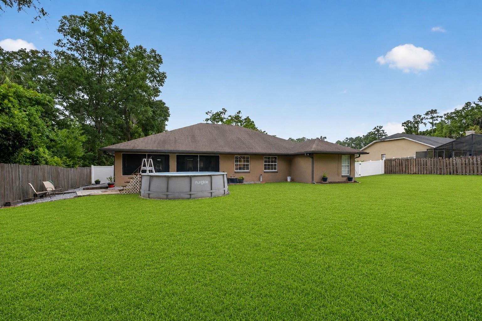 GOLDEN GLEN - Residential