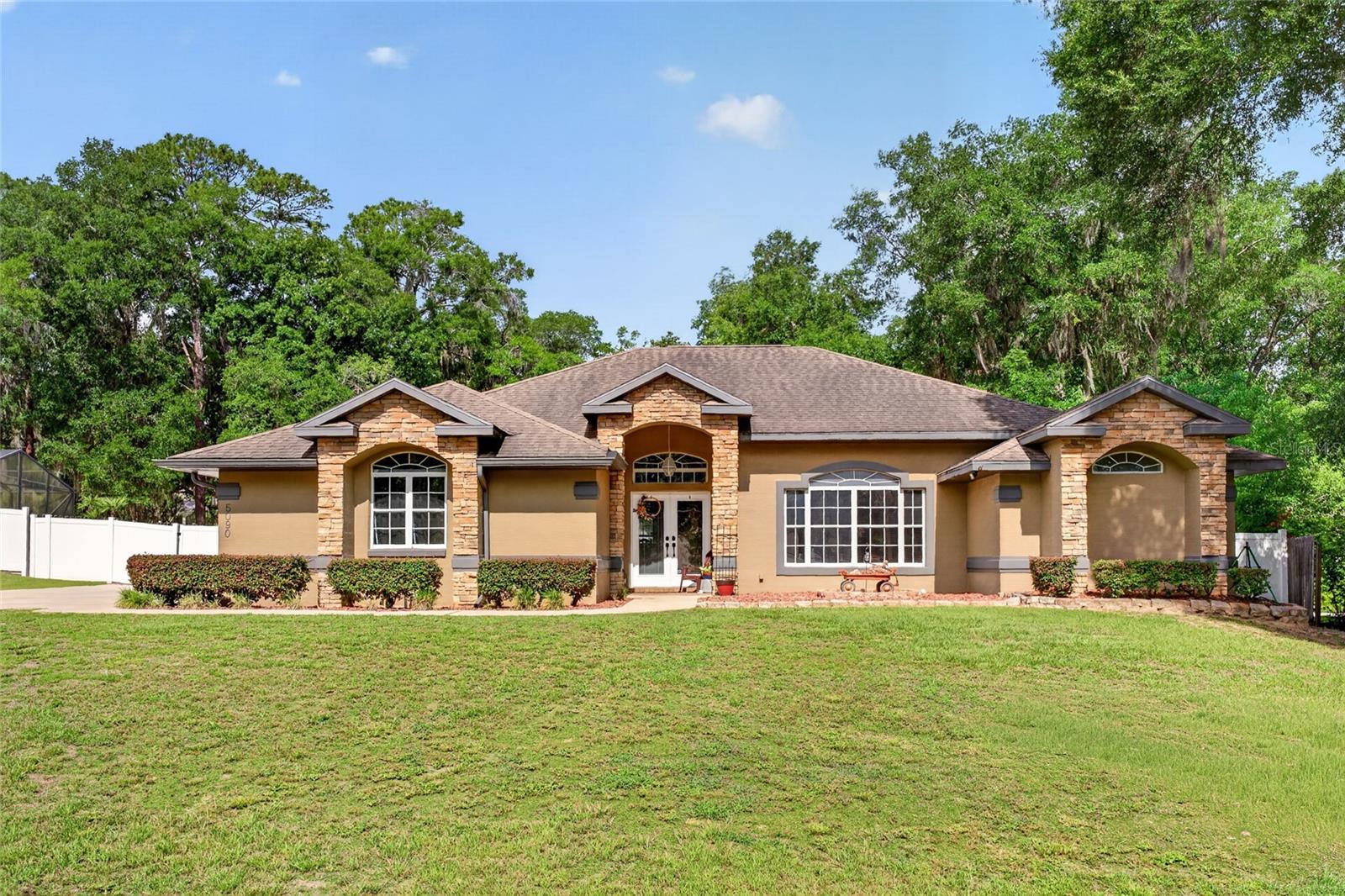 GOLDEN GLEN - Residential