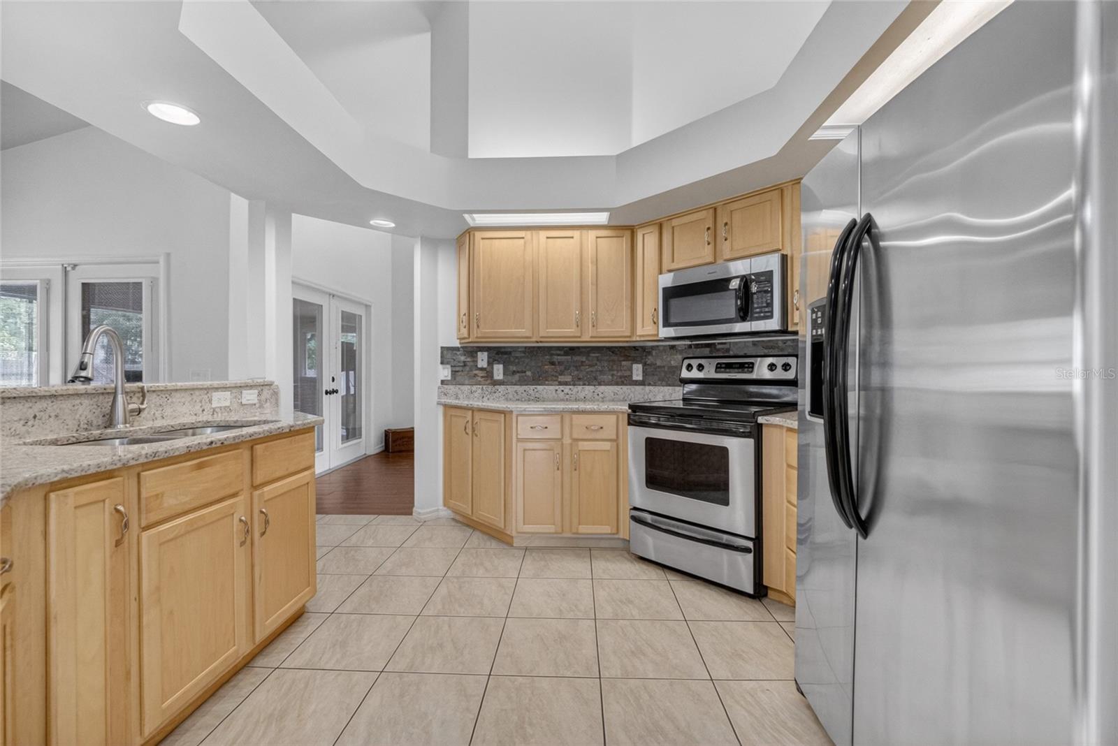 GOLDEN GLEN - Residential